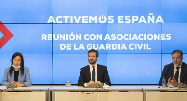 Reunión con asociaciones de Guardia Civil en la sede del Partido Popular