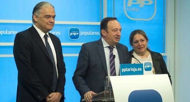 Esteban González Pons y Pedro Sanz en la reunión del GPPE