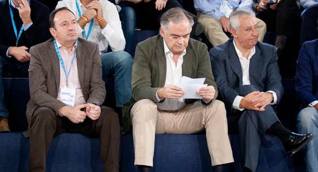 Esteban González Pons, Javier Arenas, y Pedro Sanz en las Jornadas de Estabilidad y Buen Gobierno