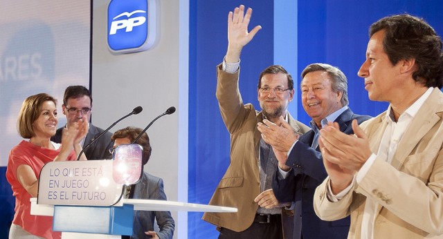 María Dolores de Cospedal, Mariano Rajoy y Carlos Floriano en el acto de Cuenca