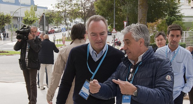 Alberto Fabra junto a Tomás Burgos