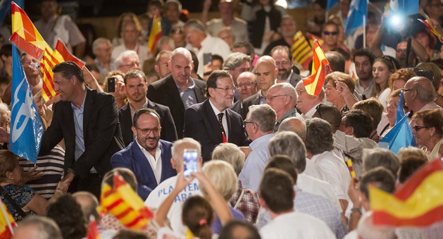 Mariano Rajoy y Xavi García Albiol en el acto de Reus