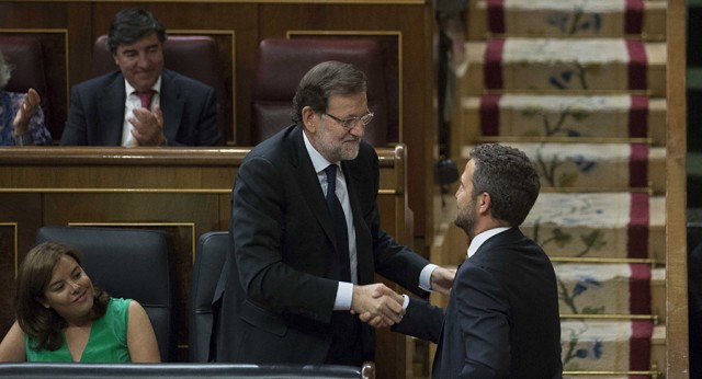 Mariano Rajoy saluda a Jaime de Olano