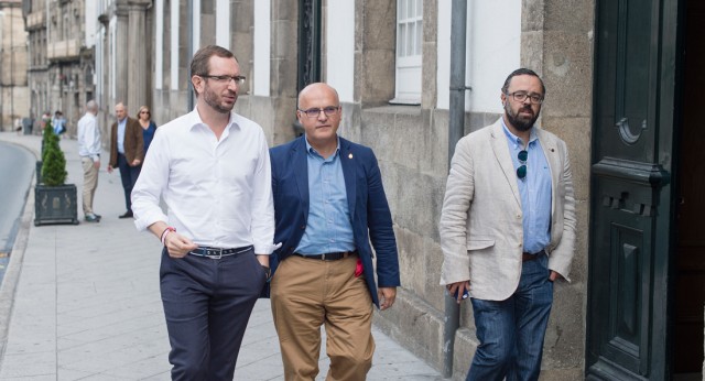 El Vicesecretario de Sectorial, Javier Maroto, se ha reunido hoy en Ourense con representantes de cooperativas