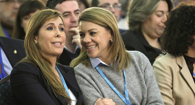 María Dolores de Cospedal y Alicia Sánchez-Camacho en la inauguración de la convención del PP de Cataluña