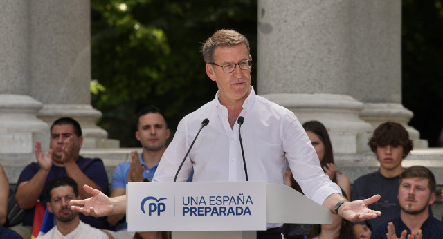 Alberto Núñez Feijóo durante su intervención en el acto 'Pasar página e iniciar el cambio en España'