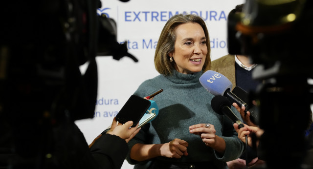 Cuca Gamarra participa en la Intermunicipal del PP de Extremadura