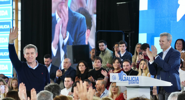 Feijóo y Alfonso Rueda en el acto Aniversario 18F: Galicia Goberna