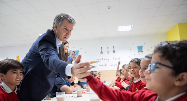 Feijoo en la visita al colegio El Valle, en Madrid