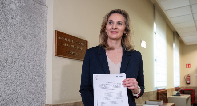 Paloma Martín en el registro de la reforma de la Ley del Suelo en el Senado