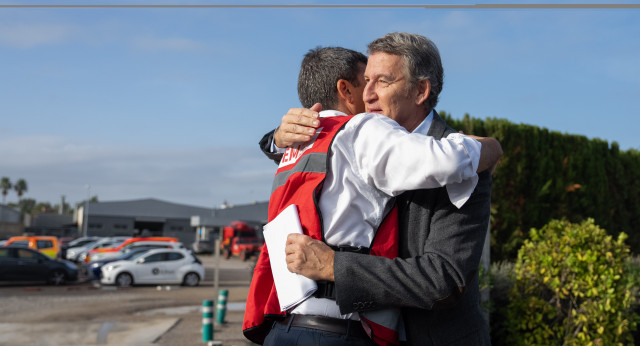  Feijoo en su visita al Centro de Emergencias en Valencia