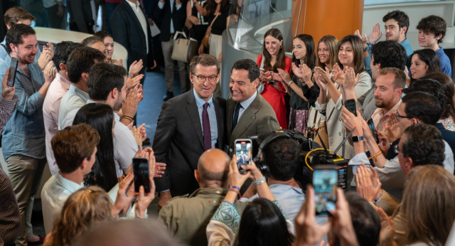 Alberto Núñez Feijóo y Juanma Moreno en la Junta Directiva Nacional del PP.