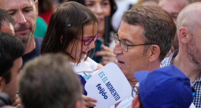 Alberto Núñez Feijóo en un mitin en Barcelona